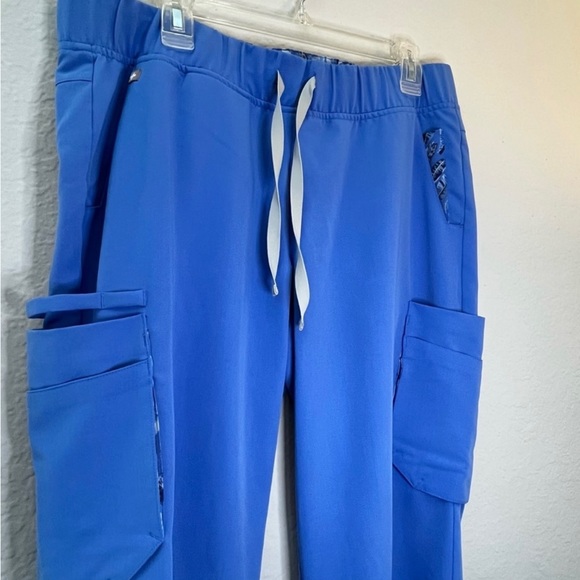 Blue figs technical collection like new pants - Picture 3 of 7